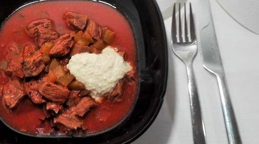 Helppo stroganof-resepti, joka sopii FITFARMin valmennusten ruokavalioihin.