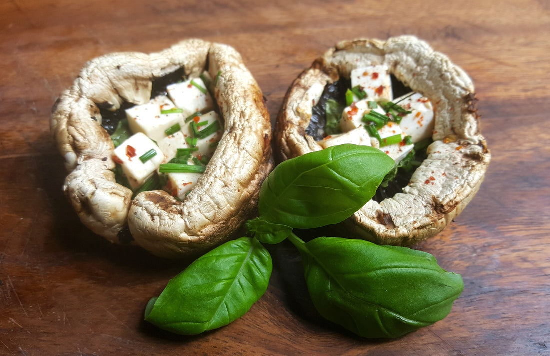 Grilliruoka-resepti. Herkkusienet feta-yrttitäytteellä.