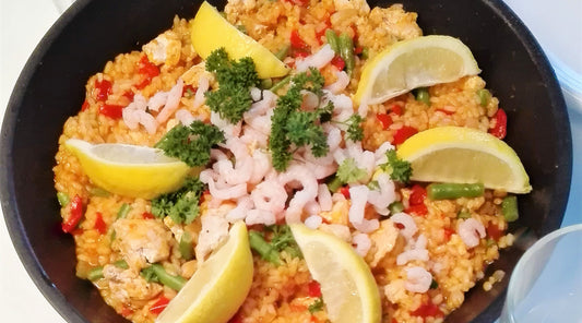 Paella-annos, joka sopii FITFARMin Superdieetti, FitMama ja Bikini Challenge -valmennusten ruokavalioihin. 