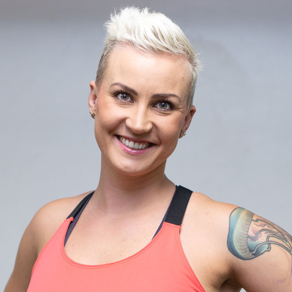 FitFarmin HOME ja Tehostartti valmentaja Tuulia Virta. 