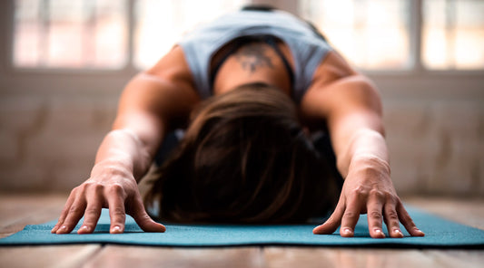 Säännöllisellä joogaharjoittelulla on monia terveyshyötyjä, kertoo Katja Kivijärvi. 